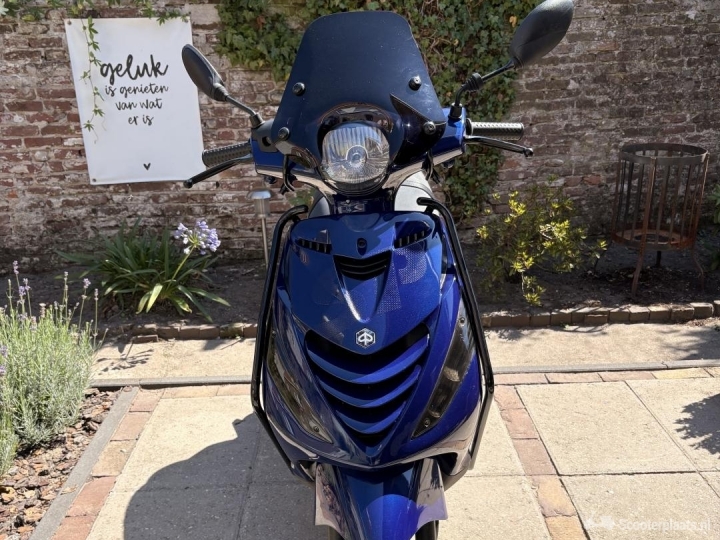 Piaggio Zip blauw