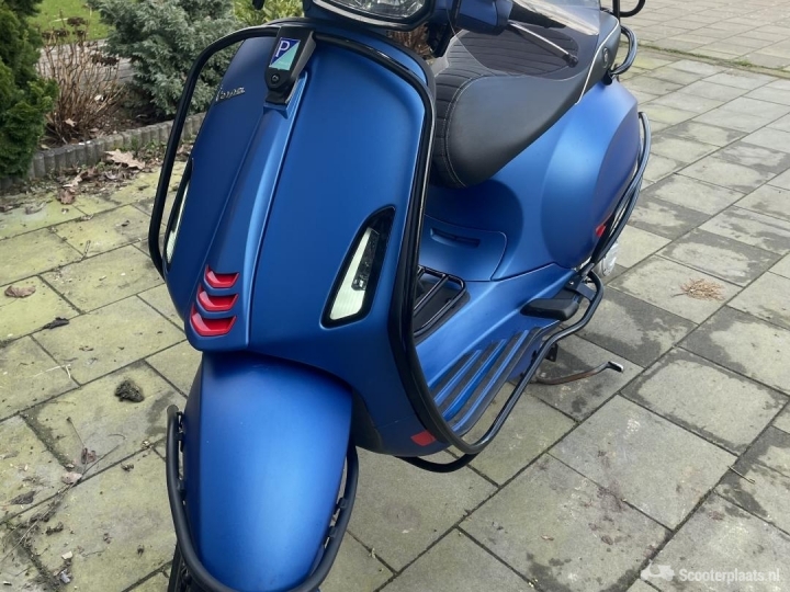 Vespa Sprint S blauw