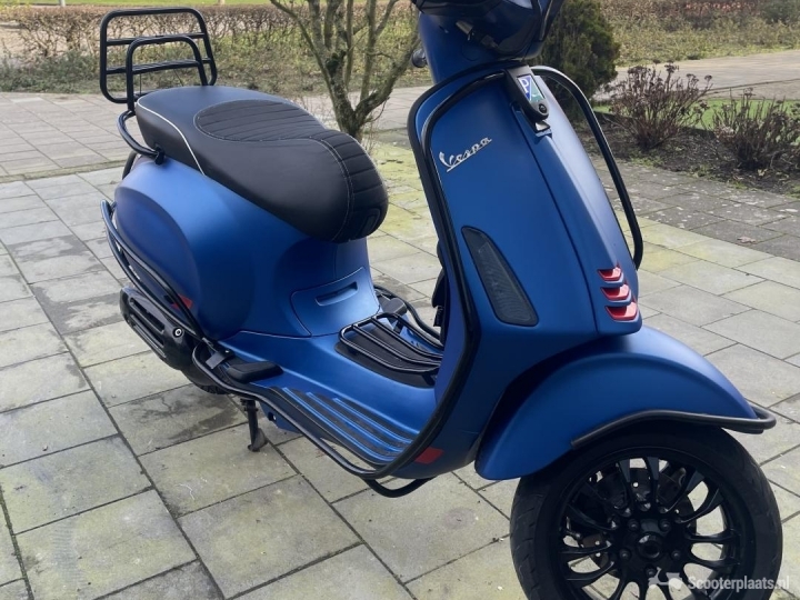 Vespa Sprint S blauw