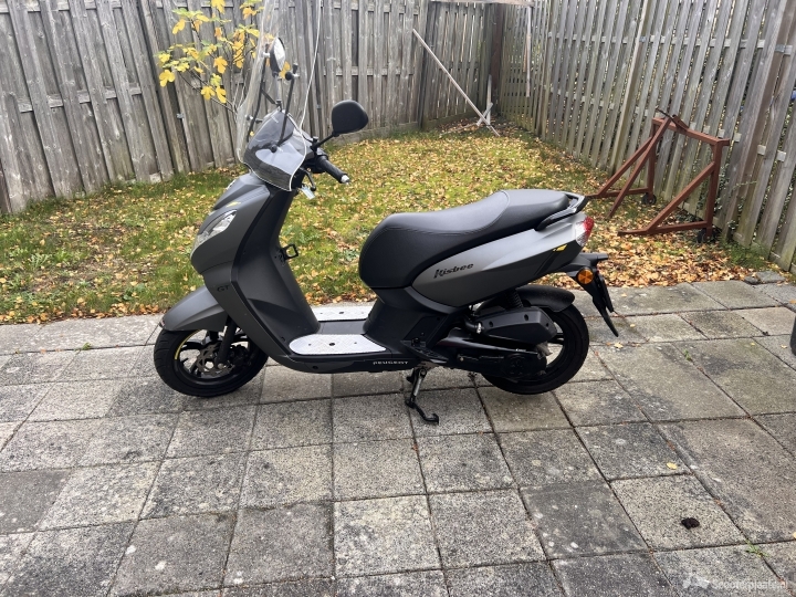 Peugeot Kisbee grijs