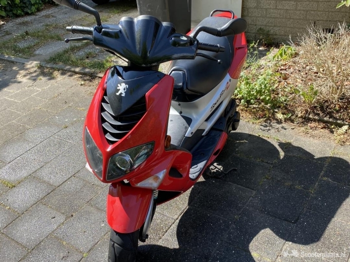 Peugeot Speedfight rood