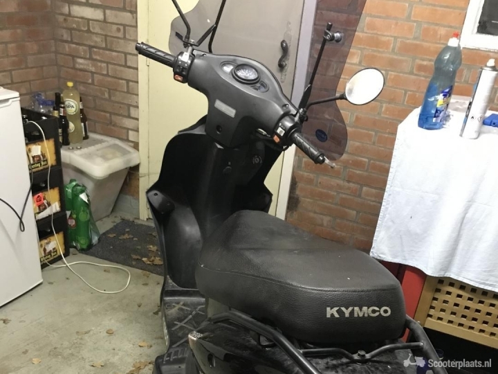 Kymco Agility zwart