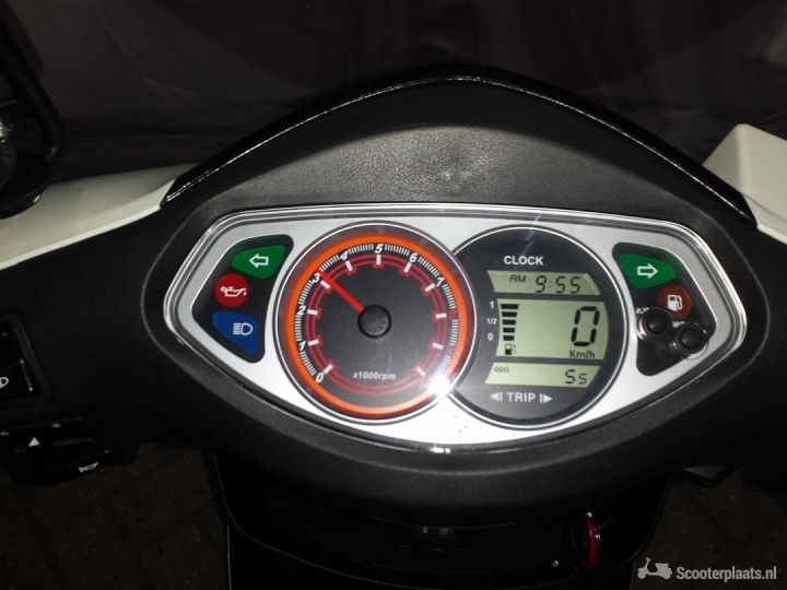 Kymco VP50 wit