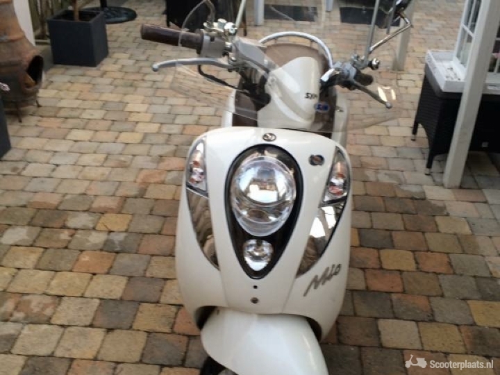Sym Mio beige