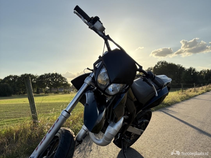 Derbi Senda DRD Racing zwart