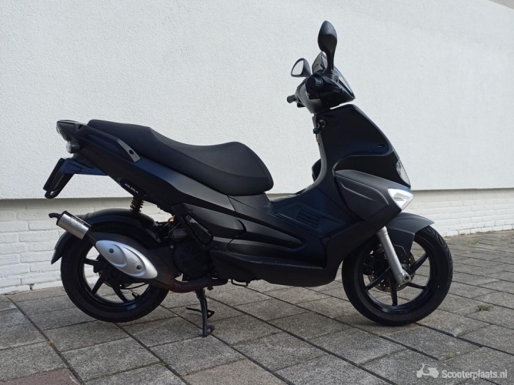 Gilera Runner SP matzwart