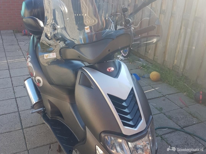 Kymco Super9 grijs