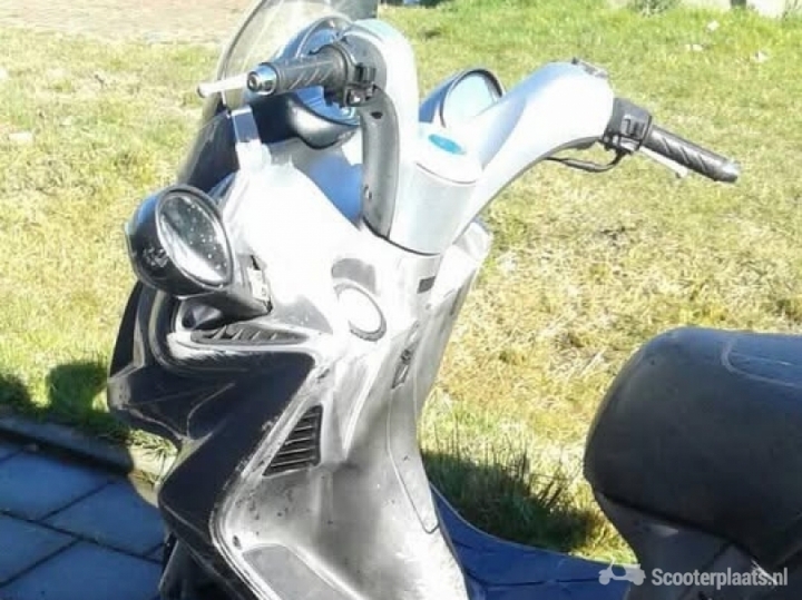 Kymco Dink zilver