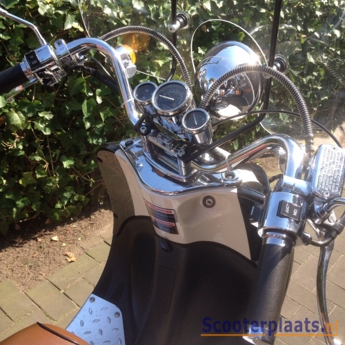 Retro scooter zwart