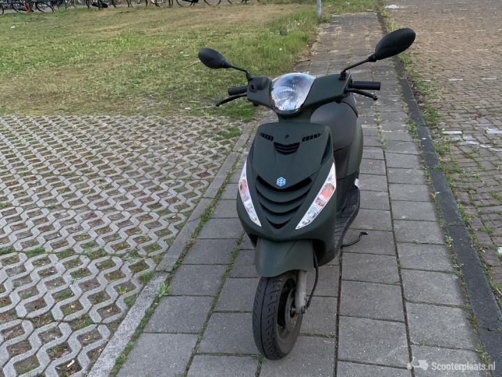 Piaggio Zip groen