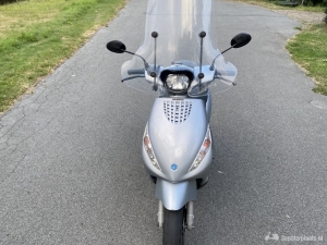 Piaggio Zip grijs