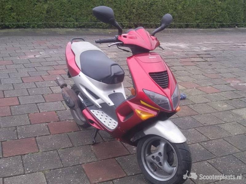peugeot speedfight - Scooterplaats