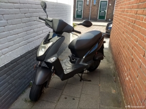 Kymco Agility zwart