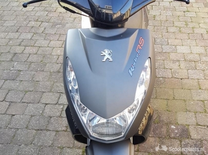 Peugeot Kisbee matzwart