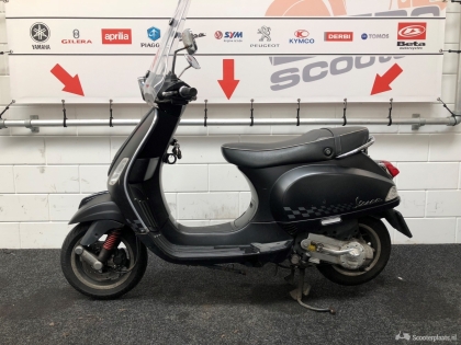 Vespa S matzwart