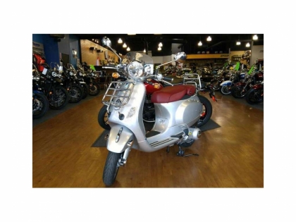 Nieuw 2016 Vespa LXV 150 i.e