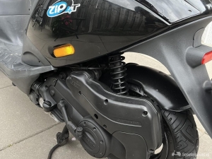 Piaggio Zip zwart