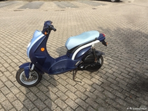 Peugeot Ludix blauw