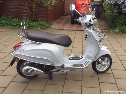 Vespa Si zilver