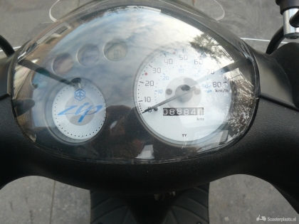 Piaggio Zip matzwart
