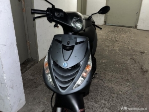 Piaggio Zip grijs