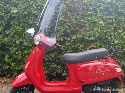 Super mooie Capri snorscooter 4 takt te koop