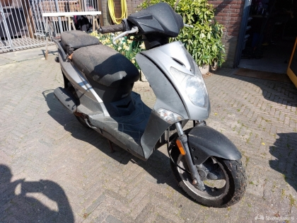 Kymco Agility grijs