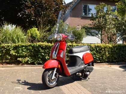 Kymco New Sento 50i (bromscooter) 