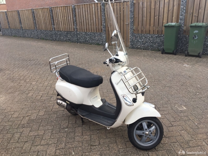 Vespa lx50 te koop - Scooterplaats