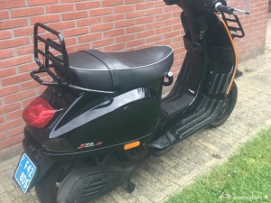 Vespa S zwart