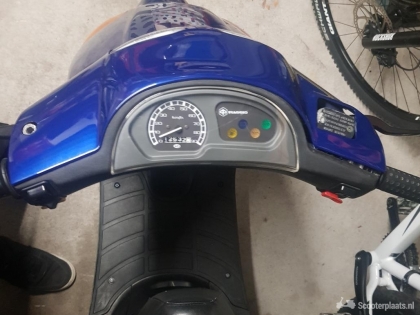 Piaggio Zip blauw