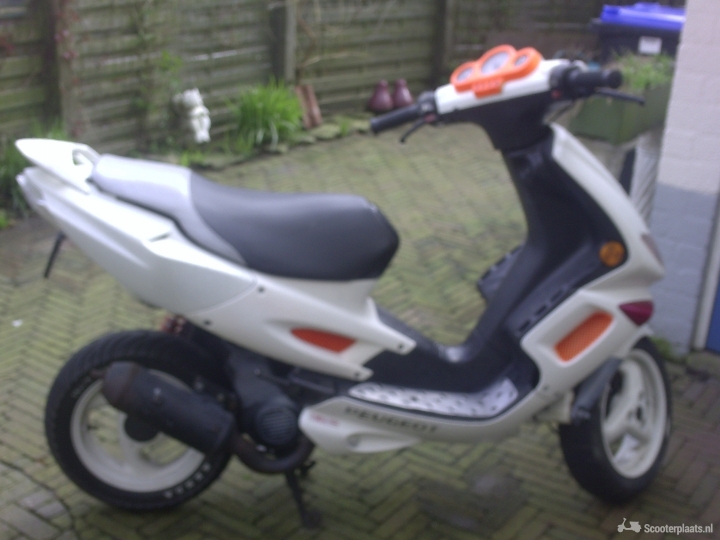 Plaatset Peugeot speedfight 2 13 delig wit
