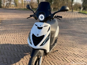 Piaggio Zip wit