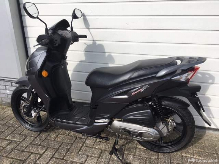Sym Symphony zwart