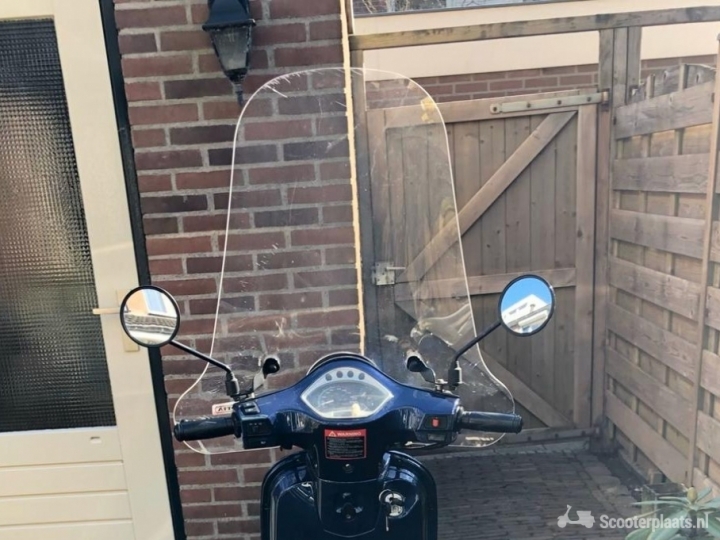 AGM VX50 blauw