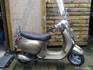 Vespa LX 50 Touring bruin