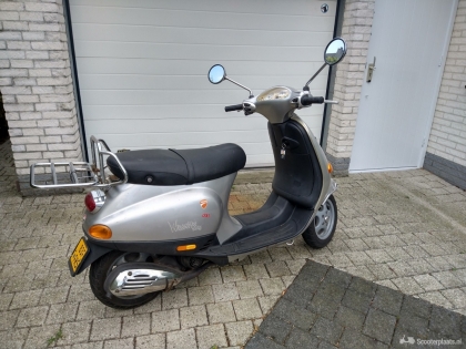 Vespa Sprint zilver