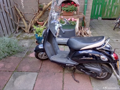 Kymco Sento zwart