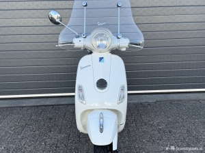 Vespa LX 50 wit