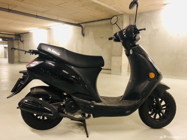 Scooter in echt goede staat - Scooterplaats