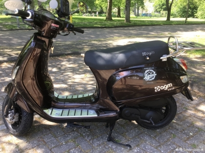 AGM VX 50  in nieuwstraat  met CDI  45km 