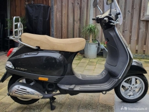 Vespa LX 50 scooter? Vespa lx50 scooters vind je hier te koop