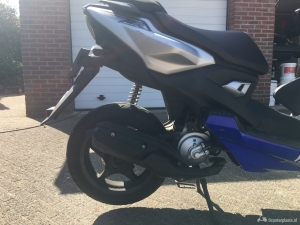 Yamaha Aerox R grijs