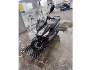 Sym Jet bruin