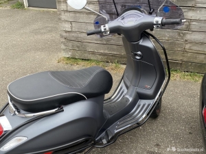 Vespa Sprint S grijs