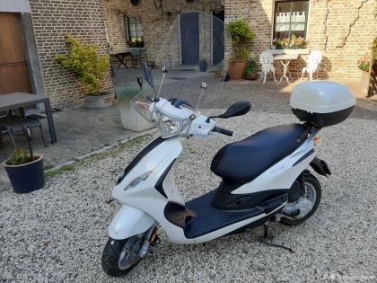 Scooter Piaggio Fly 4T