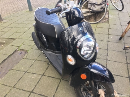 Kymco Sento zwart