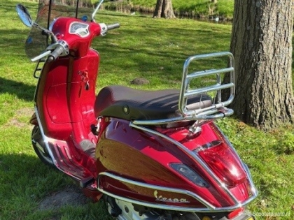 Vespa Ciao rood