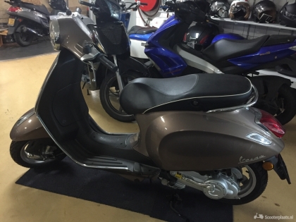 Piaggio Overig bruin