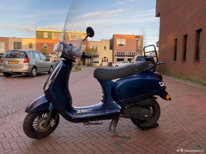 AGM VX50 blauw